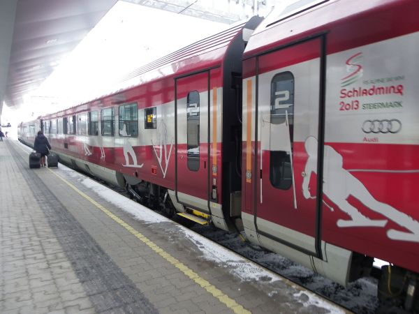 at-oebb-railjet_alpine_ski-bludenz-280113-pic2-full.jpg