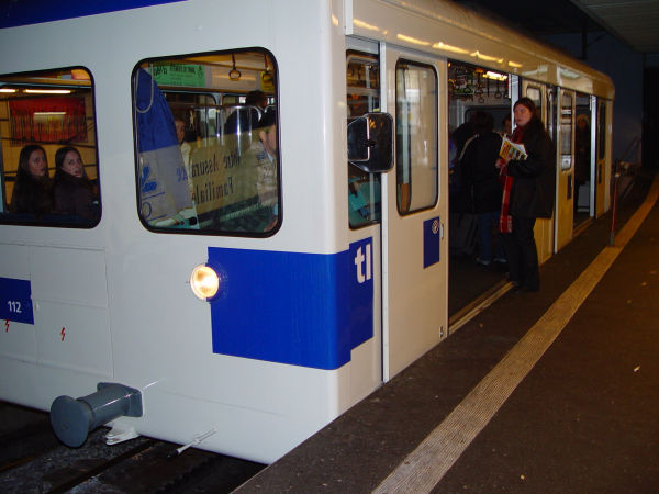 ch-lausannemetro-beh22-flon-230103-pic2-full.jpg