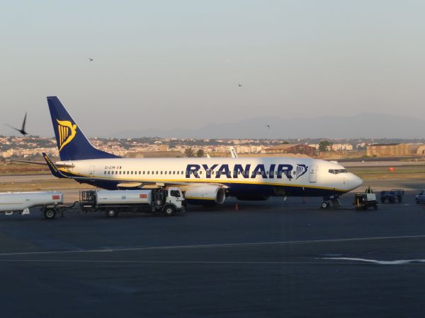 gr-ryanair-eievm-thessaloniki-110616-full.jpg