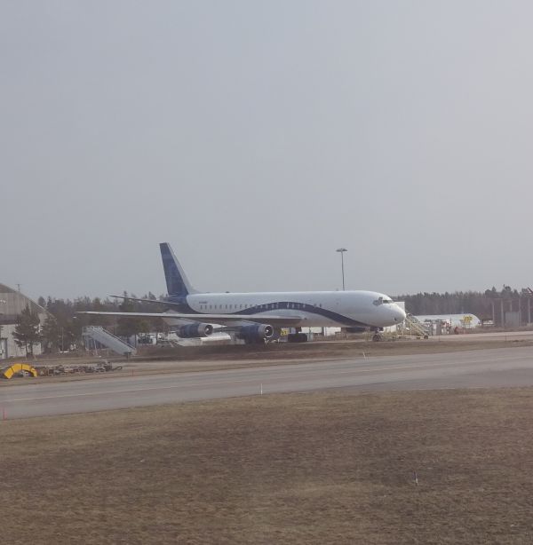 se-brisair-dc8-arlanda-030419-full.jpg