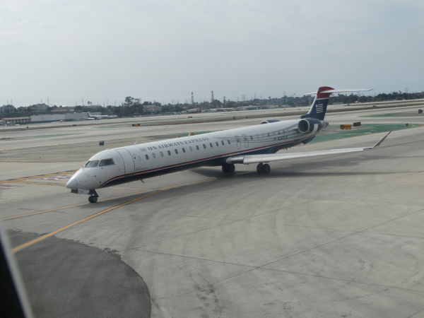 us-usairwaysexpress-n247lr-lax-261016-full.jpg