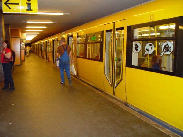 de-bvg-typ_h97-120506-full.jpg