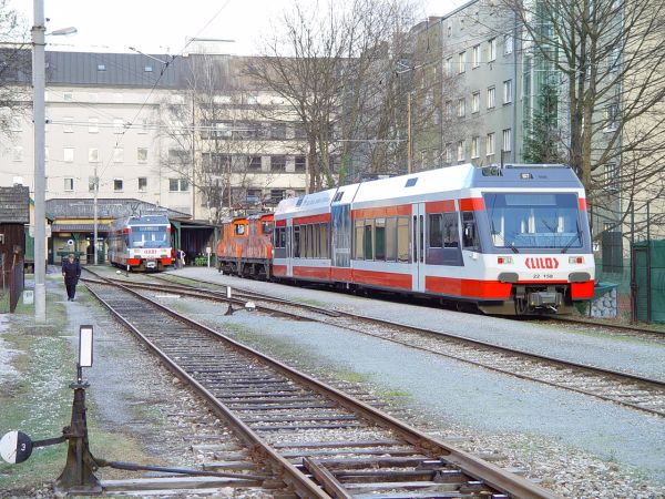 at-lilo-bahnhof-linz-030103-pic2.jpg